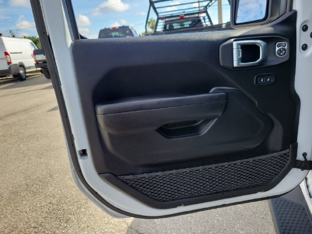 Used 2024 Jeep Wrangler Sport AWD/4WD image 16