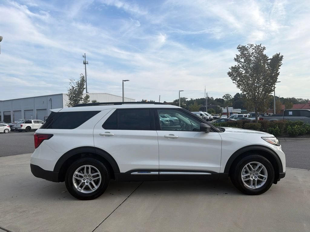 Certified 2025 Ford Explorer Active w/ Active Comfort Package RWD video 2