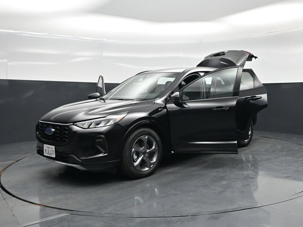 Certified 2023 Ford Escape ST-Line w/ Tech Pack #1 FWD image 24