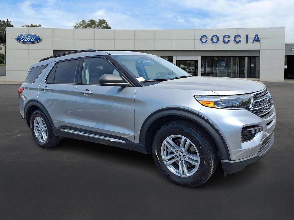 Certified 2021 Ford Explorer XLT AWD/4WD image 3