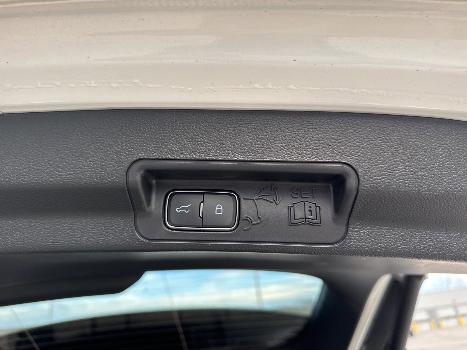 Certified 2023 Ford Explorer XLT w/ Equipment Group 202A image 40