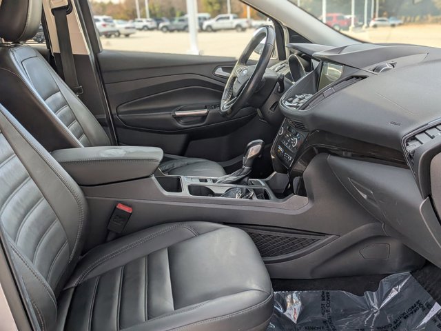 Certified 2019 Ford Escape Titanium image 39