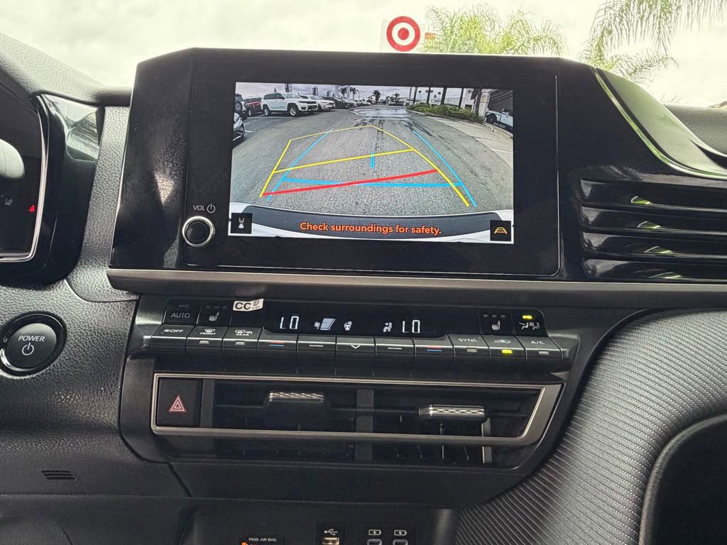 Used 2025 Toyota Camry SE w/ Convenience Package FWD image 32