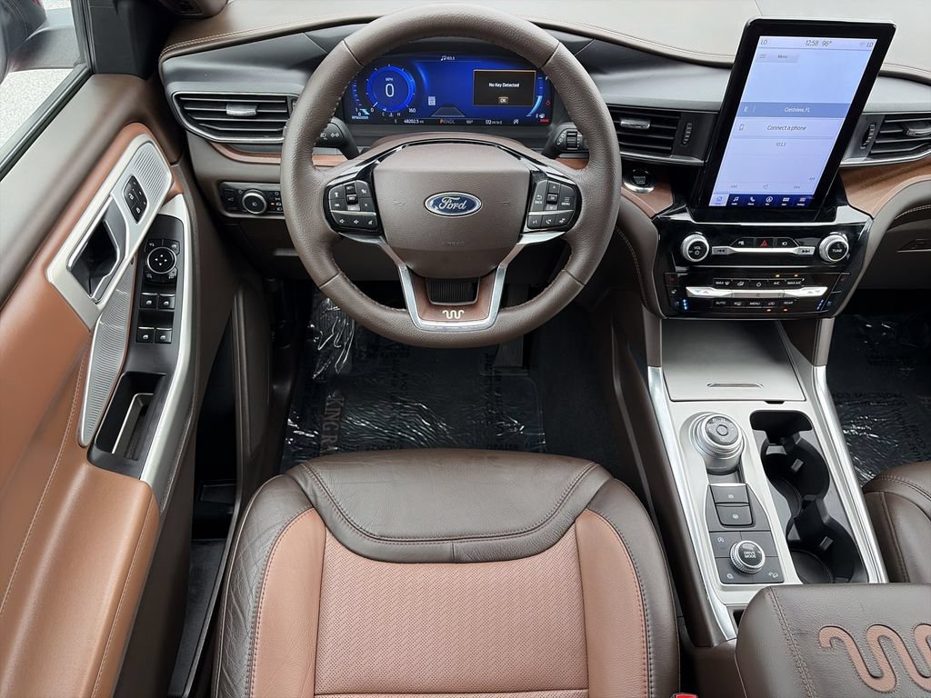 Certified 2023 Ford Explorer King Ranch w/ Technology Package AWD/4WD image 15