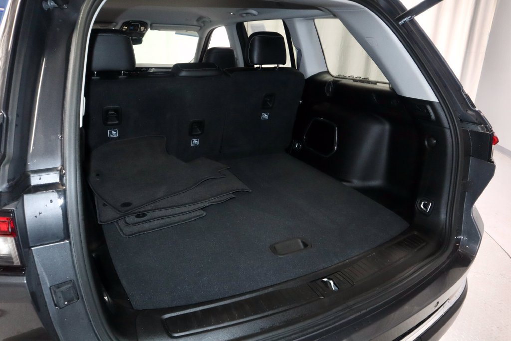 Used 2024 Jeep Grand Cherokee Limited AWD/4WD image 14