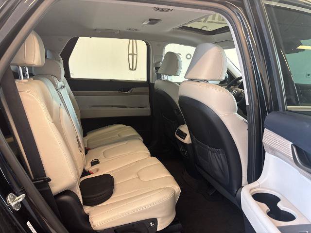 Used 2022 Hyundai Palisade SEL w/ 8P Bench Seat Package FWD image 9