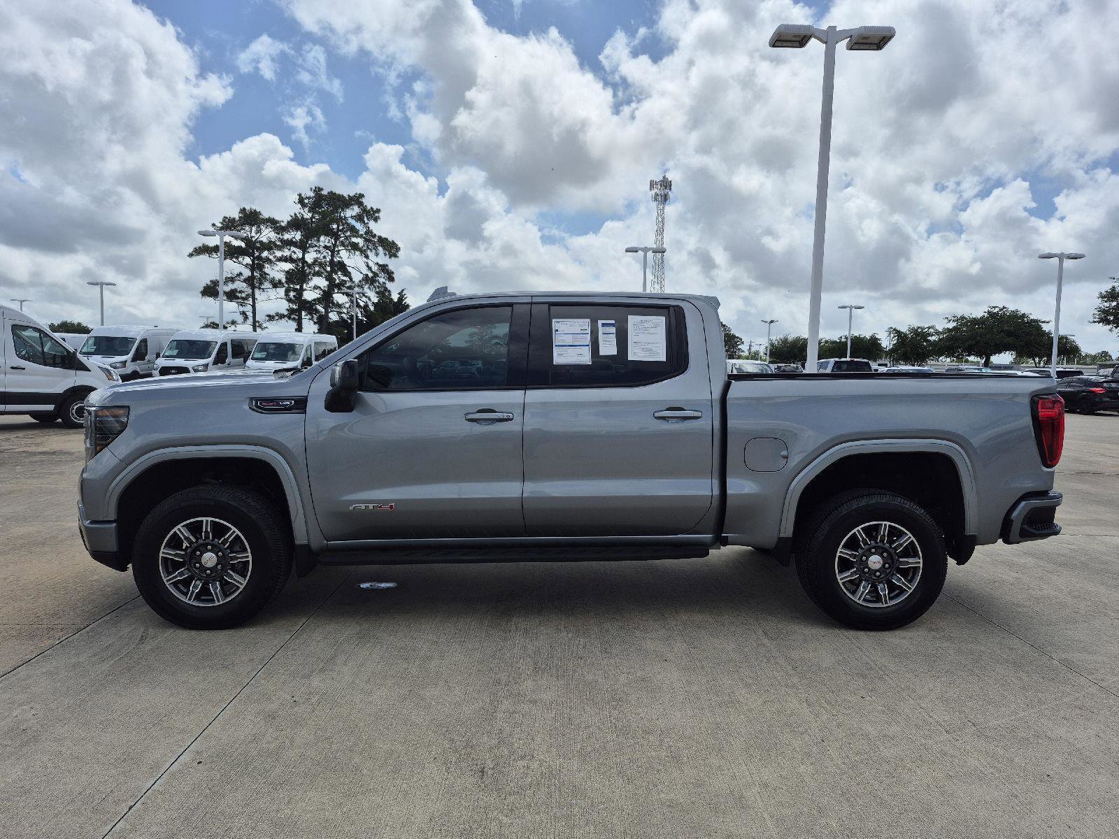Used 2024 GMC Sierra 1500 AT4 w/ Technology Package AWD/4WD image 2