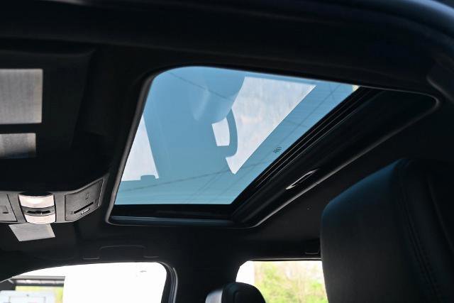 Used 2022 Nissan Frontier PRO-4X image 17