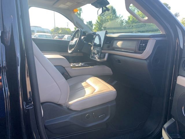 Certified 2024 Ford Expedition Max Limited AWD/4WD image 18