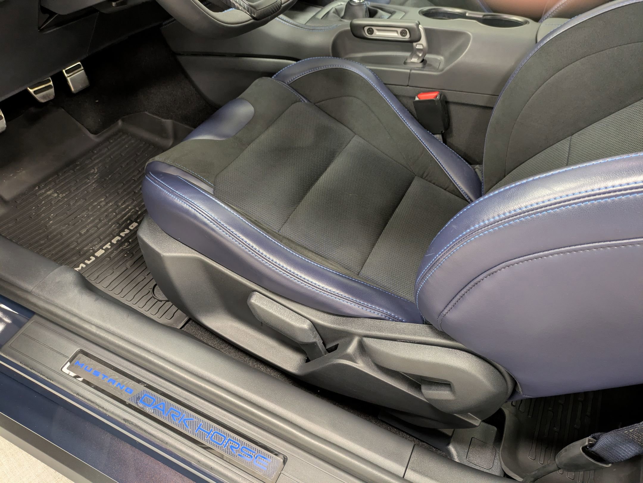 Certified 2025 Ford Mustang Dark Horse image 13