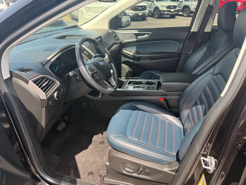 Certified 2023 Ford Edge SEL w/ Sport Appearance Package AWD/4WD image 16