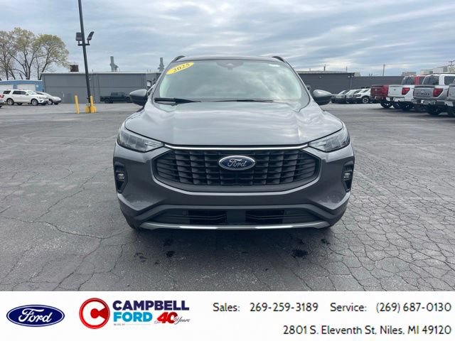 Certified 2025 Ford Escape SE FWD image 8