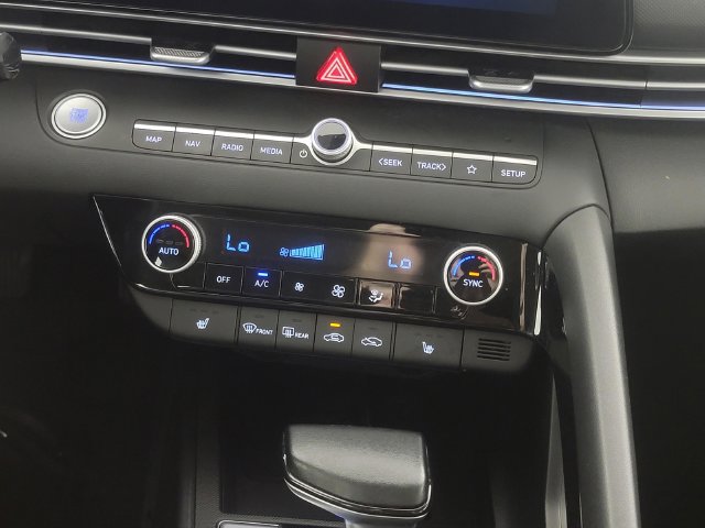 Used 2024 Hyundai Elantra Limited FWD image 22