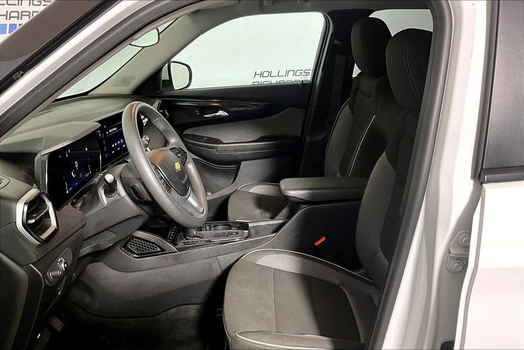 Used 2025 Chevrolet TrailBlazer LT FWD image 20