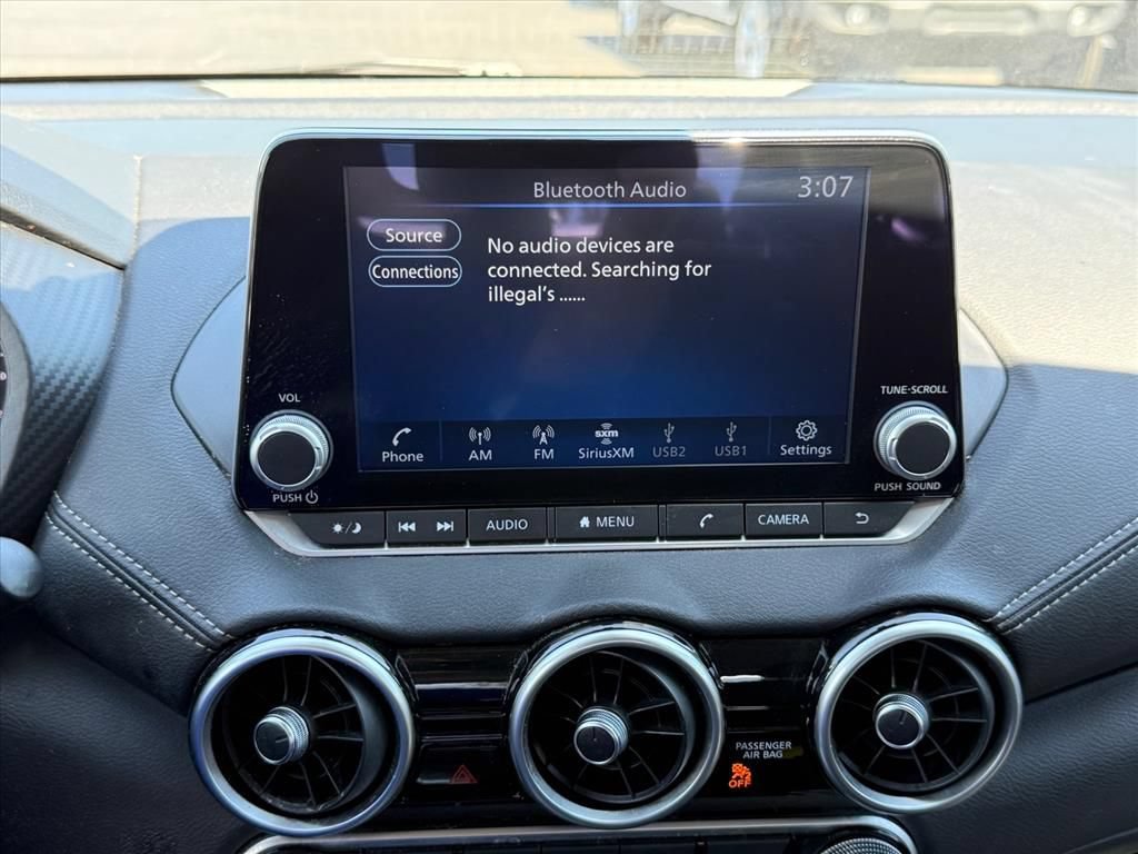Used 2025 Nissan Sentra SV FWD image 17