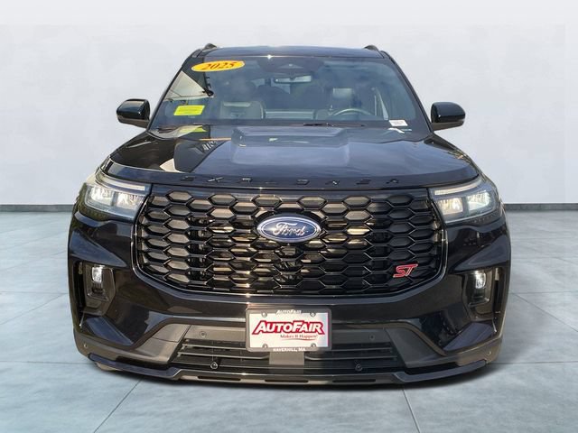 Certified 2025 Ford Explorer ST AWD/4WD image 2