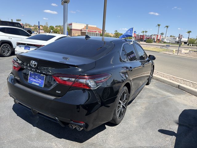 Used 2023 Toyota Camry SE FWD image 5
