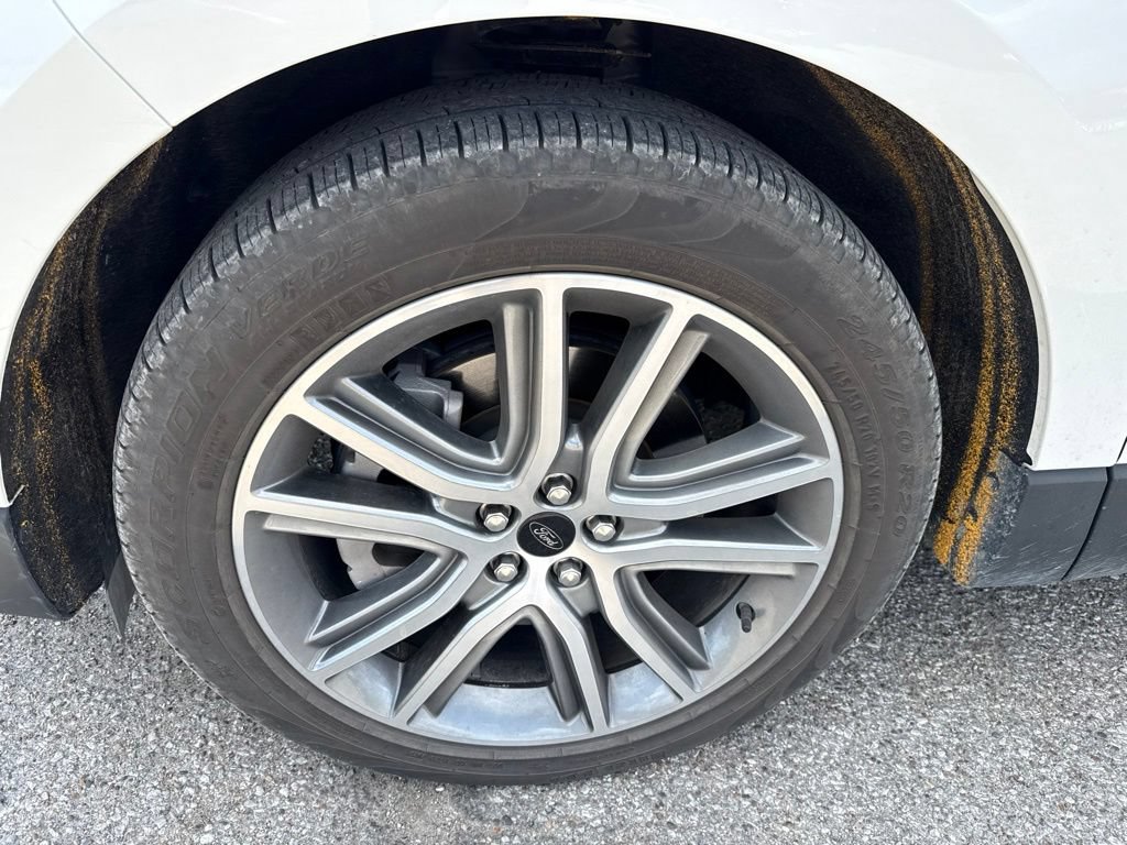 Certified 2023 Ford Edge Titanium AWD/4WD image 5