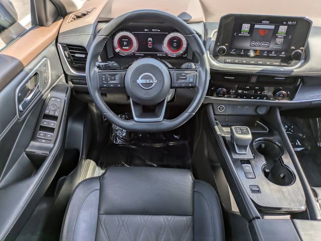 Used 2023 Nissan Rogue Platinum w/ Platinum Premium Package FWD image 16