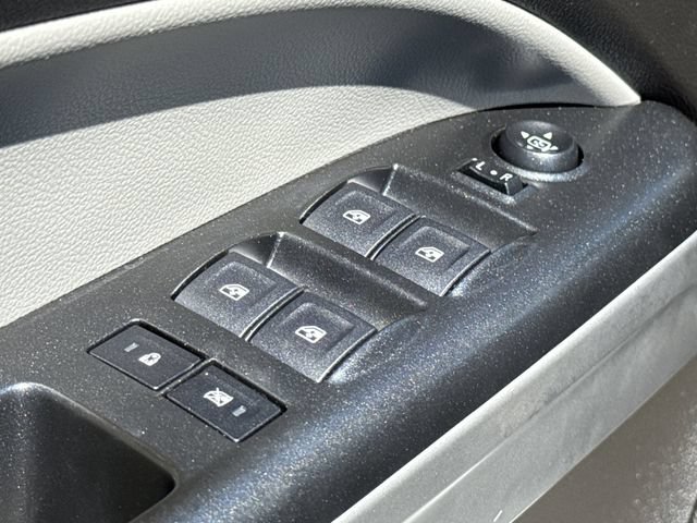 Used 2018 Chevrolet Colorado LT w/ LT Convenience Package RWD image 30