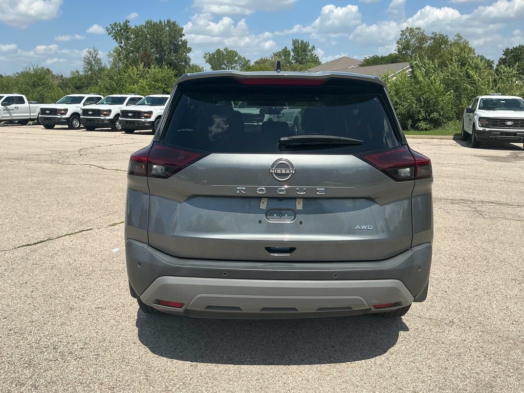 Used 2023 Nissan Rogue S AWD/4WD image 4