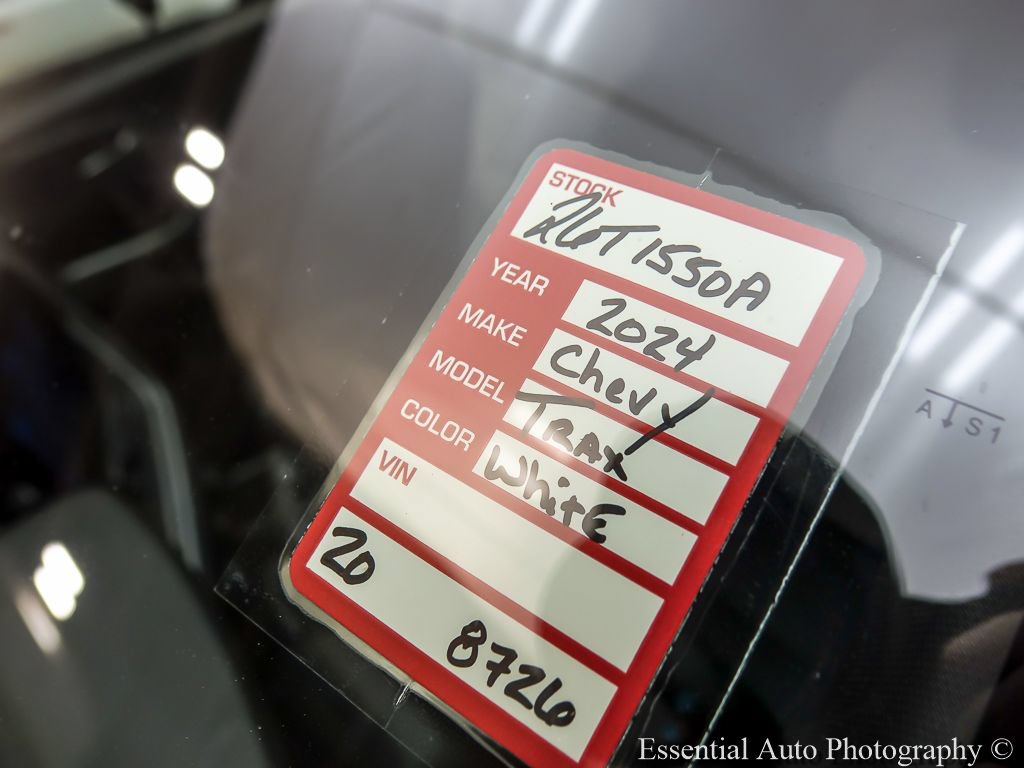 Used 2024 Chevrolet Trax RS w/ Driver Confidence Package FWD image 25