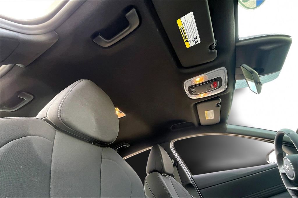Used 2025 Hyundai Elantra SEL FWD image 21
