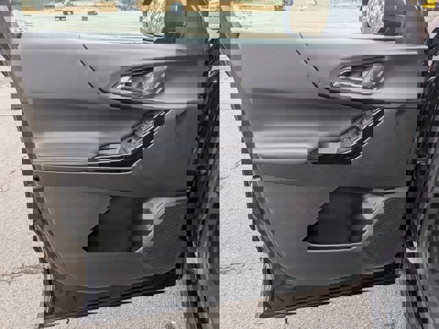 Used 2025 Chevrolet Equinox LT image 12