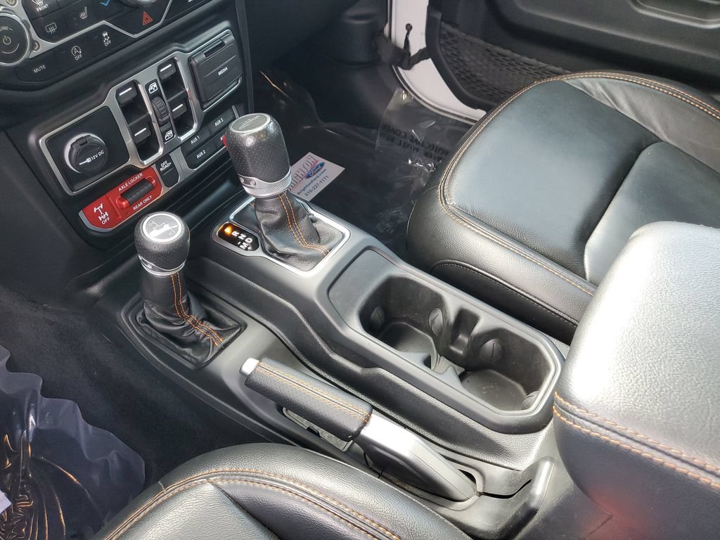 Used 2022 Jeep Gladiator Mojave w/ Cold Weather Group AWD/4WD image 32