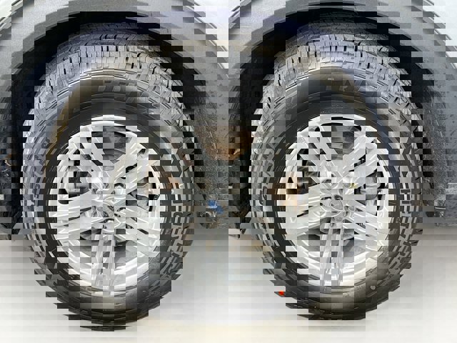 Certified 2022 Ford Explorer XLT image 29