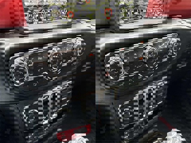 Used 2020 Jeep Wrangler Rubicon image 32