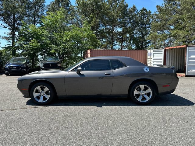 Used 2020 Dodge Challenger SXT RWD image 4
