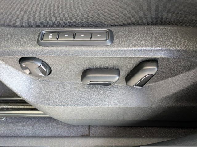 Used 2023 Volkswagen Atlas SEL Premium image 23