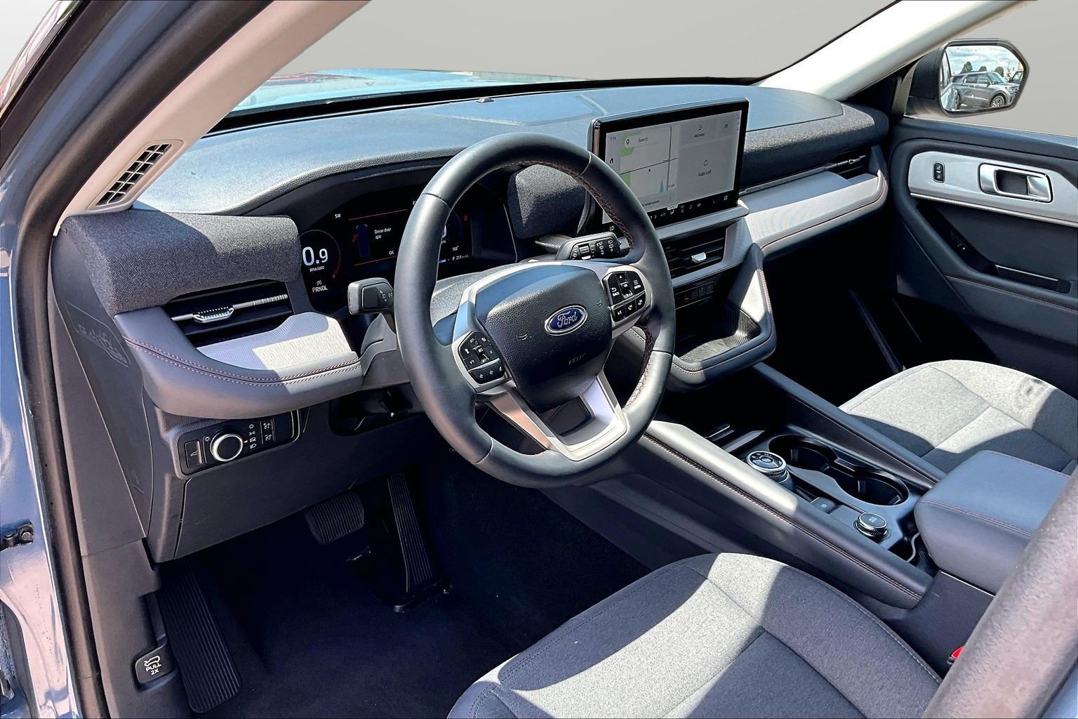 Certified 2025 Ford Explorer Active AWD/4WD image 21