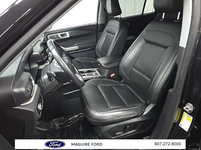 Certified 2022 Ford Explorer XLT w/ Equipment Group 202A image 30