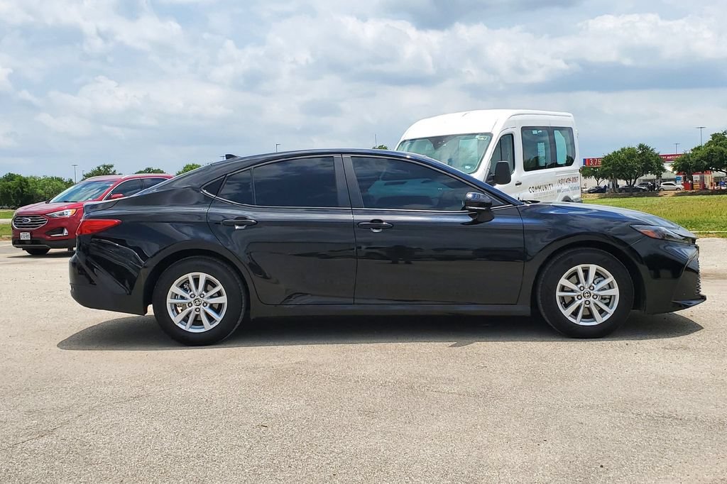 Used 2026 Toyota Camry LE FWD image 29