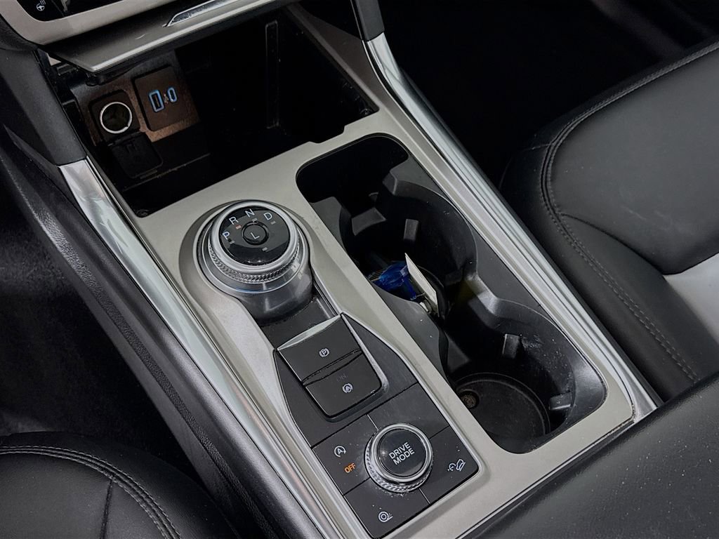 Certified 2023 Ford Explorer XLT w/ Equipment Group 202A image 16