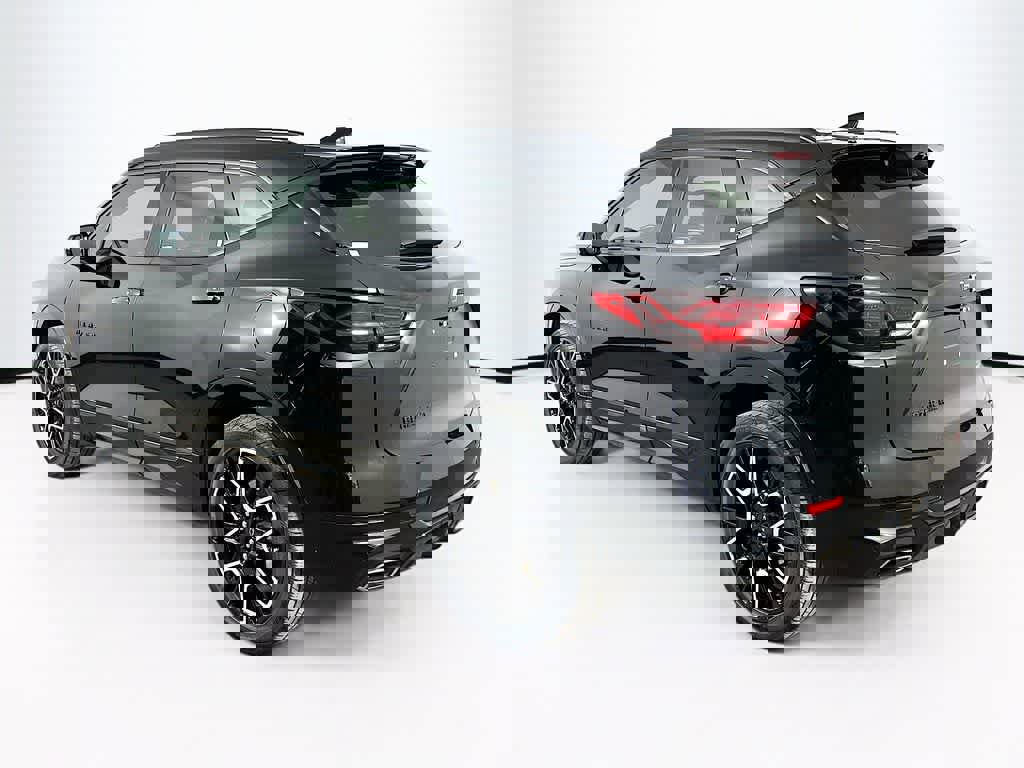 Used 2023 Chevrolet Blazer RS w/ Driver Confidence II Package image 4