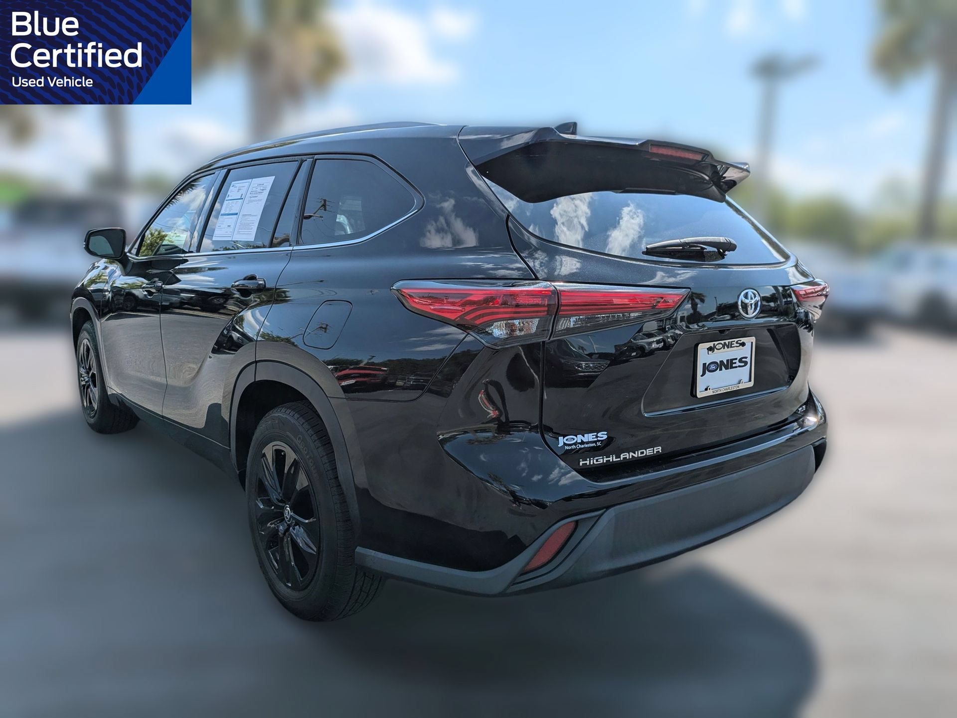 Used 2022 Toyota Highlander XLE FWD image 7
