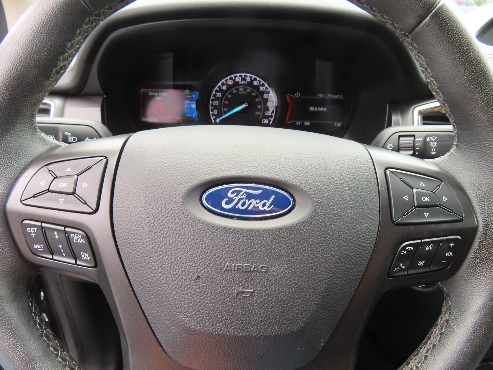 Certified 2022 Ford Ranger Lariat w/ Tremor Off-Road Package AWD/4WD image 20