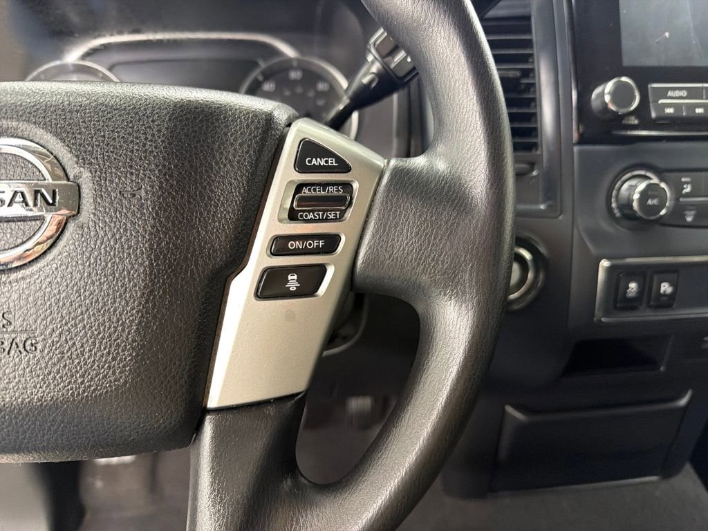Used 2022 Nissan Titan SV image 21