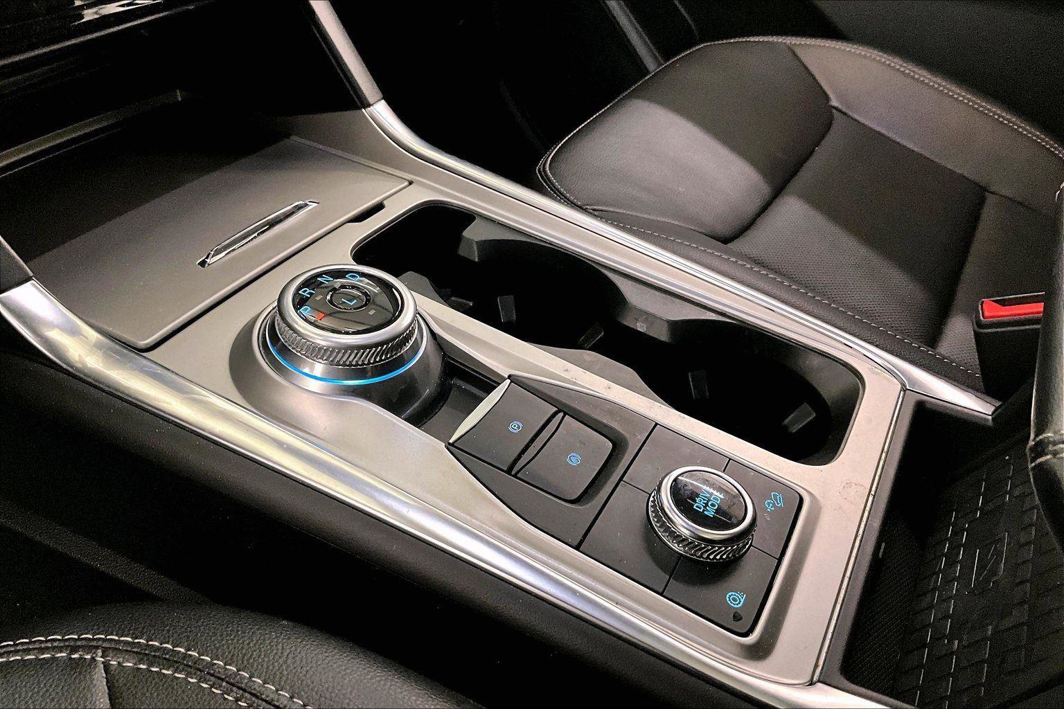 Certified 2023 Ford Explorer Limited w/ Limited Technology Package image 16