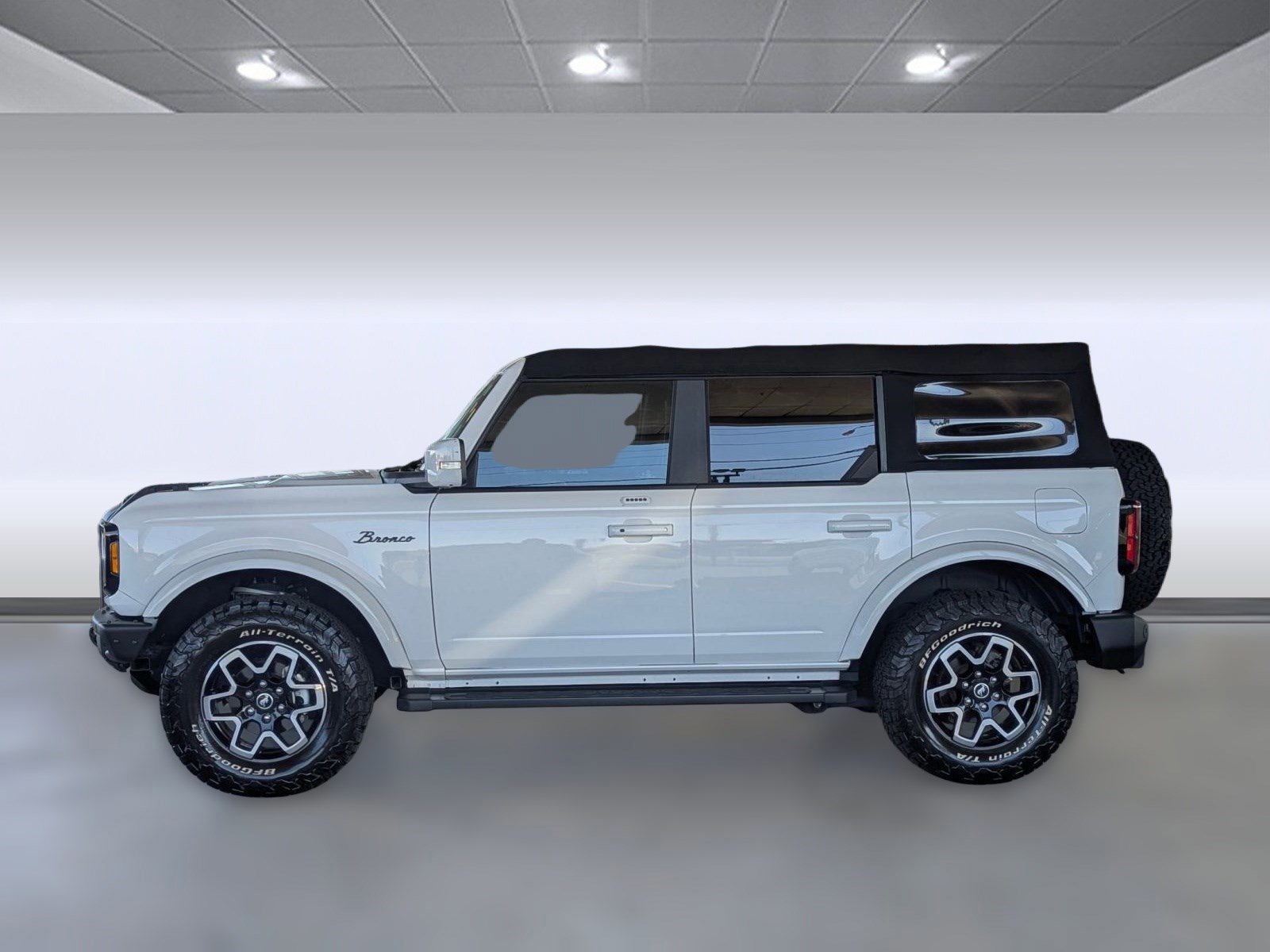 Certified 2022 Ford Bronco Outer Banks image 2