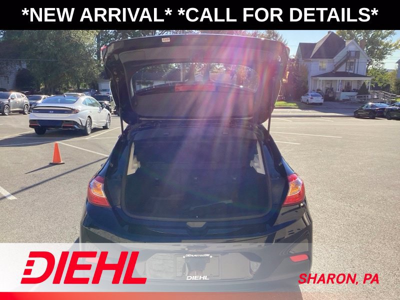 Used 2018 Chevrolet Cruze LT w/ Convenience Package FWD image 14