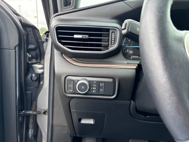 Certified 2022 Ford Explorer Limited w/ Equipment Group 301A RWD image 16