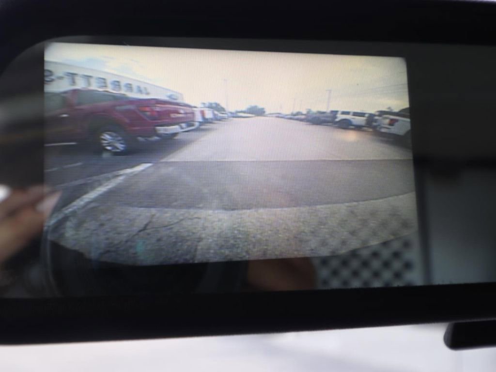 Used 2022 Chevrolet Express 2500 w/ Driver Convenience Package image 4