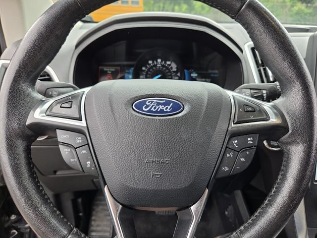 Certified 2022 Ford Edge Titanium w/ Equipment Group 301A AWD/4WD image 23