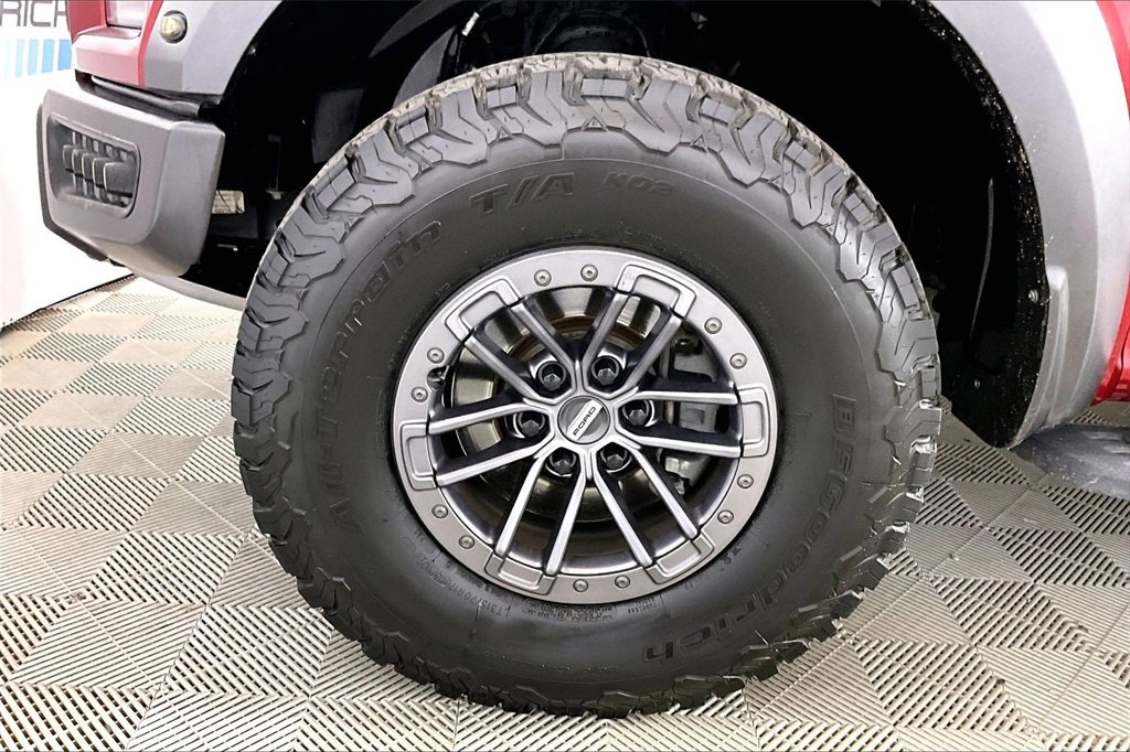 Certified 2019 Ford F150 Raptor w/ Equipment Group 802A Luxury image 7
