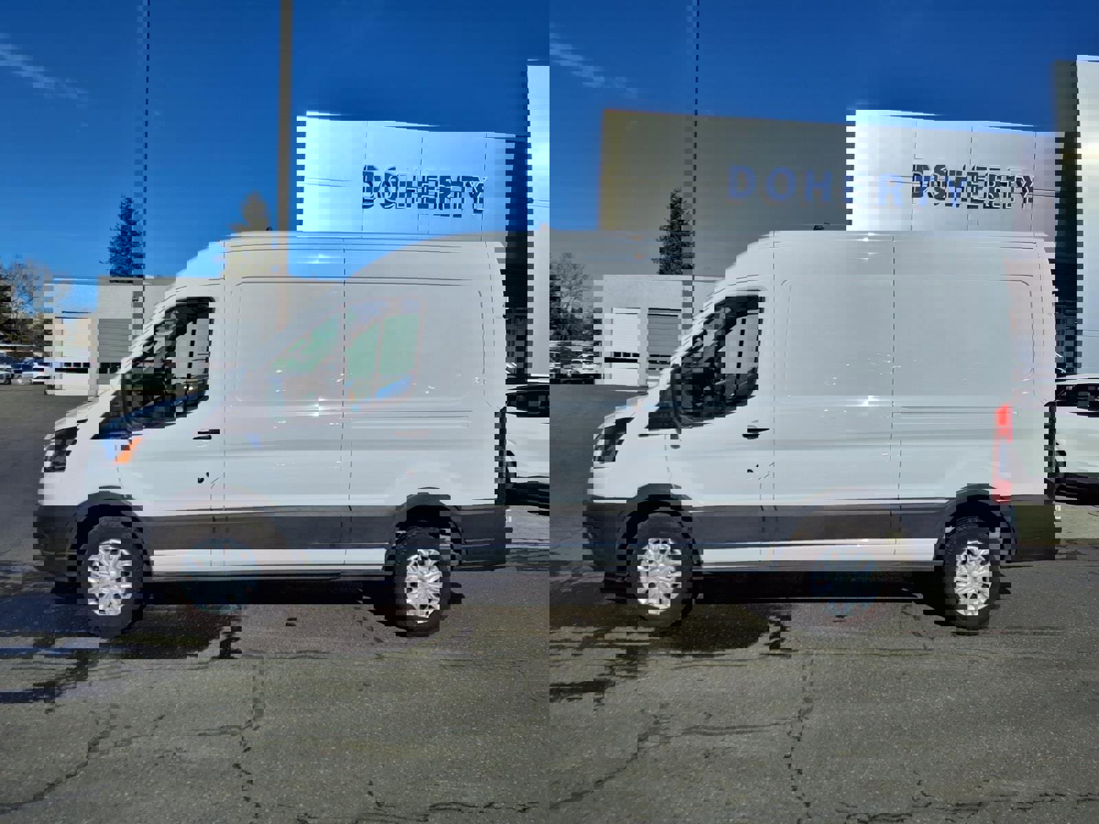 Certified 2022 Ford E-Transit Base image 9