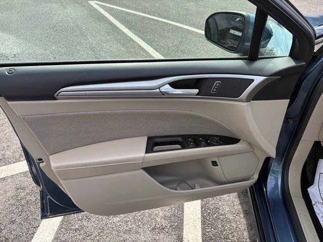 Certified 2019 Ford Fusion SE image 13